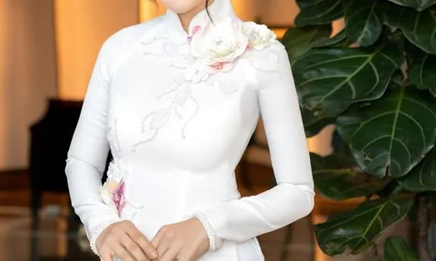 Lê Phương diện áo dài khoe dáng nuột nà như thuở còn son khiến ai cũng khen ngợi