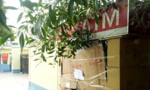 Kẻ trộm bịt mặt phá cây ATM ở Bình Dương để lấy tiền