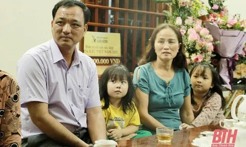 'Tôi đã bật khóc khi biết chuyện con giấu bố mẹ để đi thi Hoa hậu'