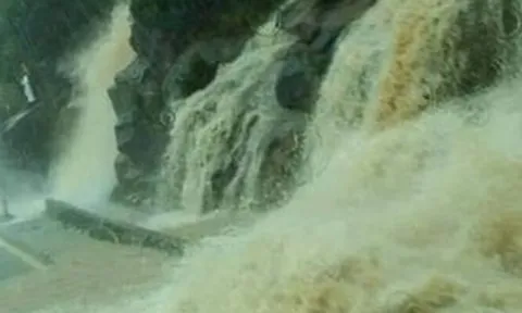 Đã thông tuyến đường lên Đà Lạt qua đèo Khánh Lê