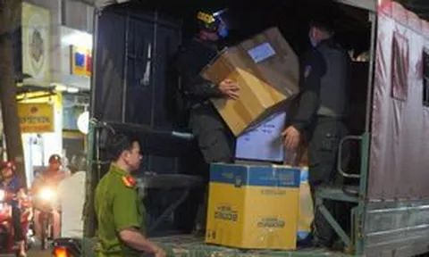 Tạm giữ 220 thùng thuốc trị giá khoảng 5 tỷ đồng