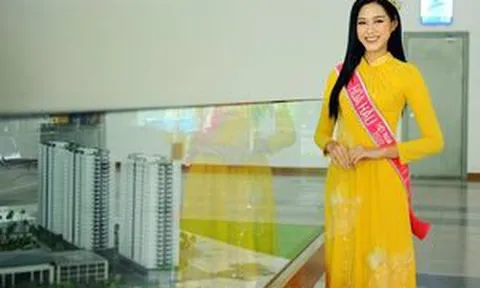 Hoa hậu Đỗ Thị Hà trở lại trường đại học với tà áo dài duyên dáng
