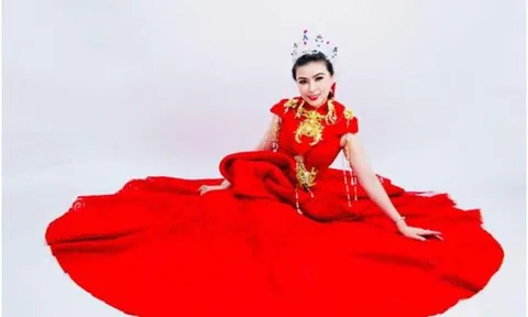 Hoa hậu Nguyễn Thị Diệu Thúy nhận Vương miện đá quý hàng tỷ đồng.