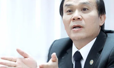 "Người nổi tiếng không phải thích nói gì trên mạng cũng được!"