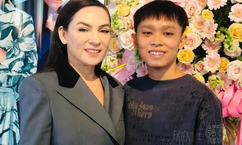 "Nực cười, ai tin được Phi Nhung không biết cát- xê của mình, của Hồ Văn Cường"?