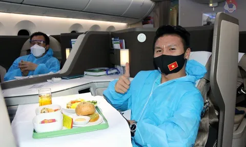 Chuyến bay tuyển Việt Nam có người dương tính Covid -19: Có nên chỉ cách ly 7 ngày?