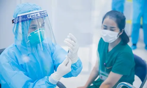 Bộ trưởng bộ Y tế: Điểm mới của chiến dịch tiêm chủng lớn nhất lịch sử