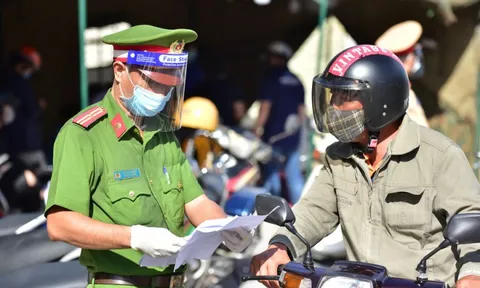 TP.HCM: Những trường hợp nào được hoạt động sau 18h?