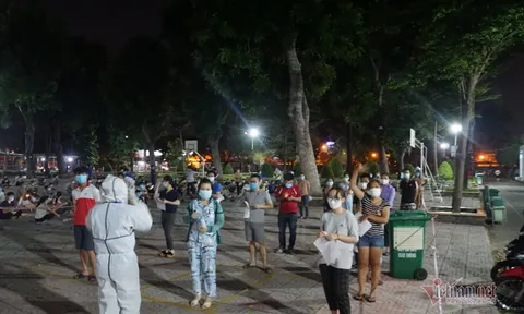 TP.HCM tổ chức tiêm vắc xin Covid-19 lúc nửa đêm