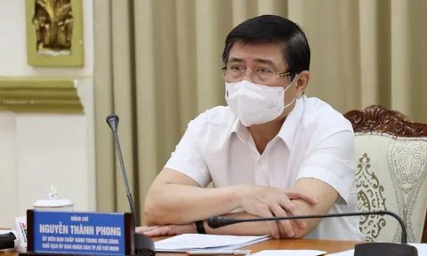 Chủ tịch TP.HCM: Dự báo kinh tế cuối năm 2021 rất khó khăn
