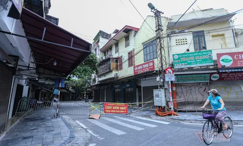 Cảnh chưa từng có ở khu phố cổ Hà thành
