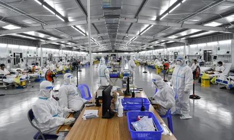 Trung tâm hồi sức Covid-19 ở TP.HCM kín giường sau 3 ngày hoạt động