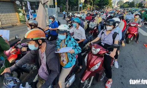 TP.HCM: gần 1 triệu lượt người ra đường mỗi ngày