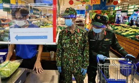 Những khó khăn, bất cập của 'đi chợ hộ' ở TP.HCM