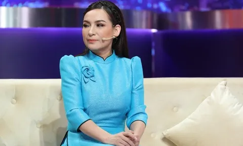 Ca sĩ Phi Nhung được thở máy và lọc máu