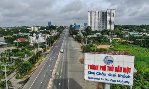 TP Thủ Dầu Một trong ngày đầu kiểm soát 'thẻ thông hành vaccine'