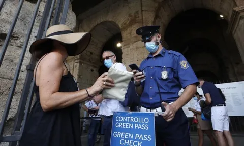 Sống chung với virus: Kinh nghiệm 'lạ' của Italia, Đức, Đan Mạch