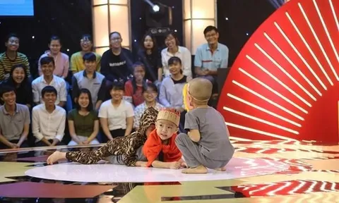 Cuộc sống hiện tại của 5 chú tiểu từng gây bão "Thách thức danh hài"