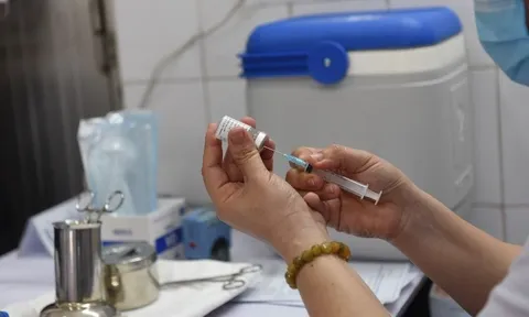 TP.HCM xin ý kiến thí điểm tiêm vắc-xin Pfizer cho trẻ 12-17 tuổi