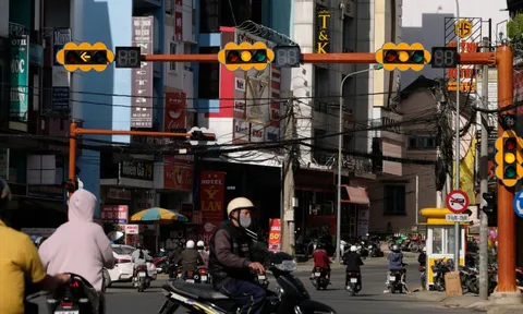 Đà Lạt lần đầu lắp đặt đèn tín hiệu giao thông