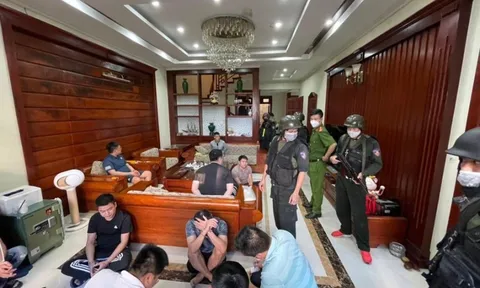 Gần 200 công an triệt phá đường dây đánh bạc 14 nghìn tỷ