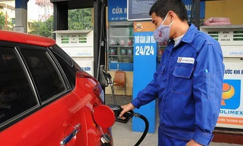 Giá xăng, dầu đồng loạt tăng