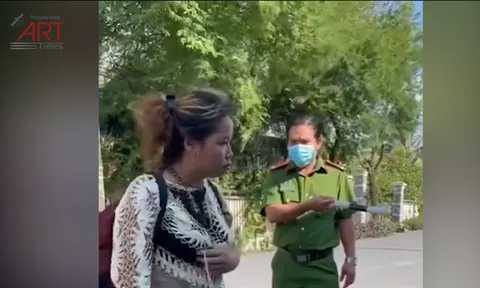 Video: Người phụ nữ không khai báo y tế, to tiếng chống đối với lực lượng chức năng