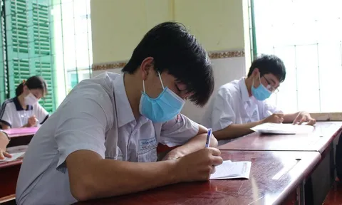 TP.HCM: Đình chỉ một giám thị vì không có giấy xét nghiệm Covid-19