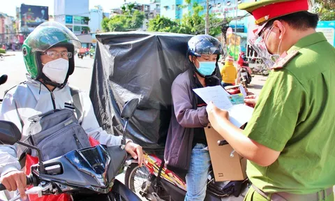 Người dân TP.HCM không di chuyển, không tiếp xúc khi không cần thiết