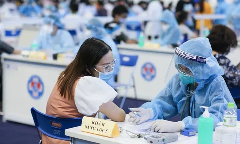 TP.HCM: Sáng 1/8 có thêm 2.027 ca nhiễm Covid-19, đẩy nhanh tiến độ tiêm chủng