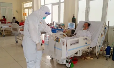 Tp. Hồ Chí Minh tiếp nhận hỗ trợ, thành lập hơn 100 trạm y tế lưu động