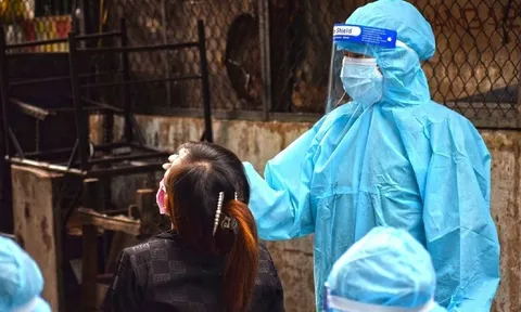 TP.HCM thay đổi cách lấy mẫu, test nhanh kháng nguyên cho các vùng nguy cơ