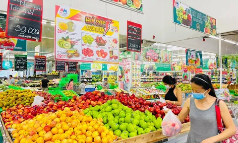 TP.HCM: Siêu thị mở cửa đón khách ngày đầu tiên nới lỏng giãn cách