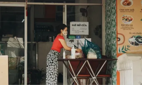 Quận đầu tiên ở TP.HCM đề xuất thí điểm kinh doanh ăn uống tại chỗ