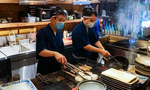 Hà Nội cho phép hàng quán phục vụ ăn, uống tại chỗ