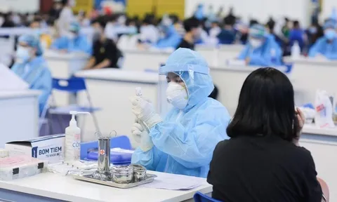 TP.HCM: 98,5% người trên 18 tuổi đã tiêm ít nhất một mũi vắc-xin phòng Covid-19