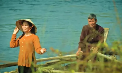 Á Hậu Trang Viên với ca khúc "Con Sông tuổi thơ tôi"