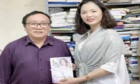 Thi sĩ Trang Viên thăm Nhà thơ Trần Đăng Khoa