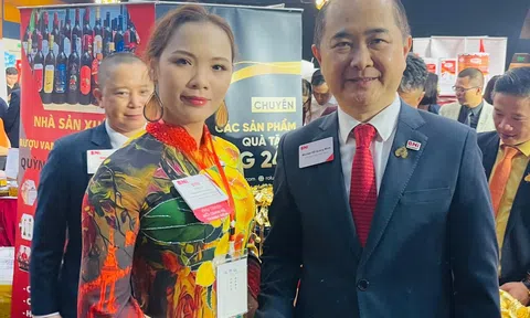 CEO Trang Viên (Tổng giám đốc Công ty cổ phần Truyền thông Viên Hoàng Gia) tham gia sự kiện BNI Expo - Hà Nội 2023
