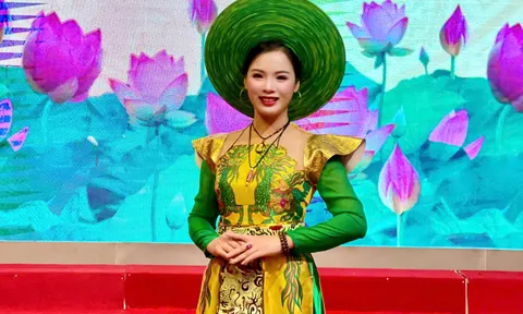 ĐẤT NƯỚC LỜI RU - Á hậu, ca sĩ Trang Viên