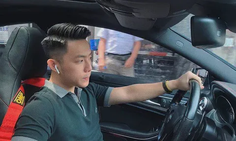 Bất ngờ trước gia thế khủng của chàng trai sở hữu dàn siêu xe trong show “Rap Việt”