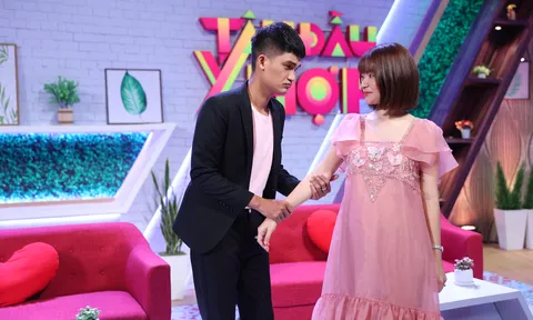 Mạc Văn Khoa từng bị áp lực vì yêu bạn gái hơn tuổi