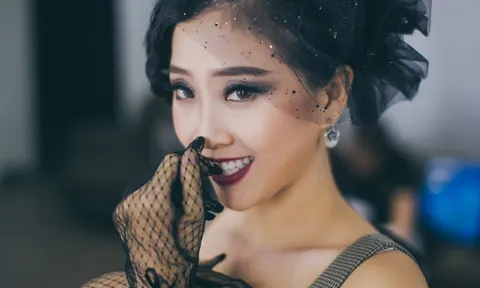 Liêu Hà Trinh: Vội vàng hơn để không nợ tuổi trẻ những ước mơ dang dở