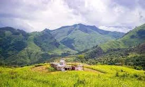 Khánh Hòa: Tìm cách tiếp cận 45 du khách TP.HCM và người dẫn đường mất liên lạc trên núi