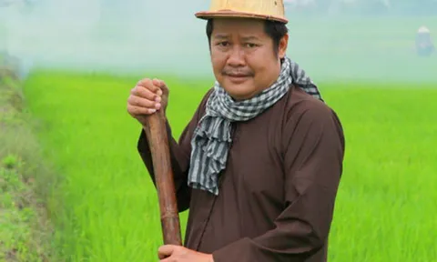 Sự thật NSND Thanh Nam khó khăn đến mức bán điện thoại để ăn, đổ xăng xe