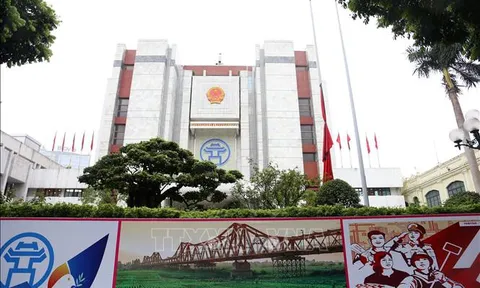 Hà Nội treo cờ rủ Quốc tang nguyên Tổng Bí thư Lê Khả Phiêu